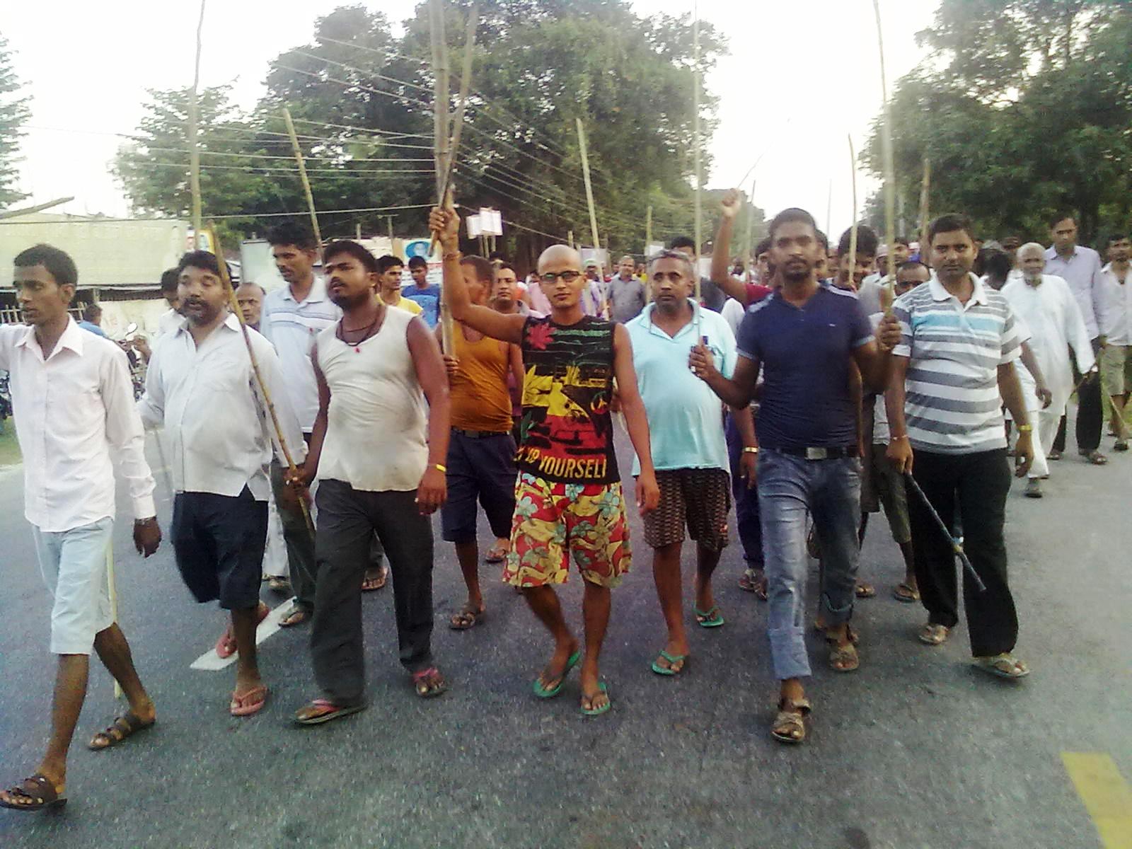 कञ्चनपुरमा लाठी जुलुस प्रदर्शन