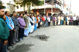 शोकधुनसहित पाँच मिनेट मौनधारण (फोटो फिचर समेत)