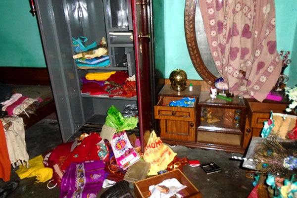 मेनरोडकै घरमा पचास लाख रुपैयाँ बराबरको चोरी, घरधनी बेहोस