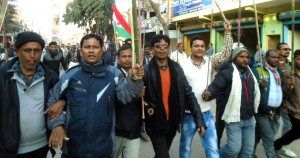 मधेशी मोर्चाद्वारा राजविराजमा लाठी जुलुस प्रदर्शन