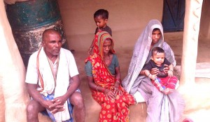 शहीद विरेन्द्रले भनिरहे ‘अकबर हमरा पानि पिया दे’, पत्नी बबितालाई आफूसहित छोरा हुर्काउने चिन्ता