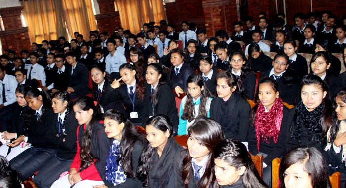 वीपीसी कलेजद्वारा ‘सेल योर सेल्फ’ तालिम