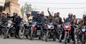 युवा गठबन्धनद्वारा मोटरसाइकल रयालीसहित विरोध प्रदर्शन
