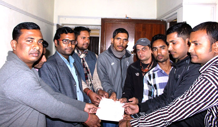 जरिवाना नलिन माग गर्दै यातायात कार्यालयलाई ज्ञापन पत्र