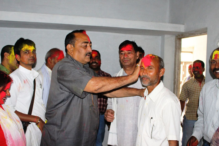 तमलोपा र निम्स ईन्सिटिच्युटद्वारा होली मिलन कार्यक्रम