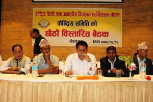 शिक्षानियमावली संशोधन नगरिए कडा आन्दोलन गर्ने अध्यक्ष शाहीको चेतावनी