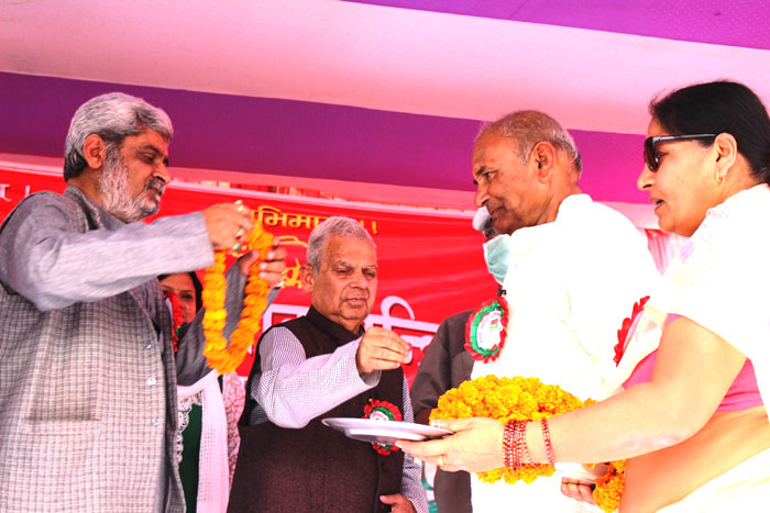 प्रधानमन्त्री ओली थियेटरको कलाकार जस्तैः अध्यक्ष ठाकुर