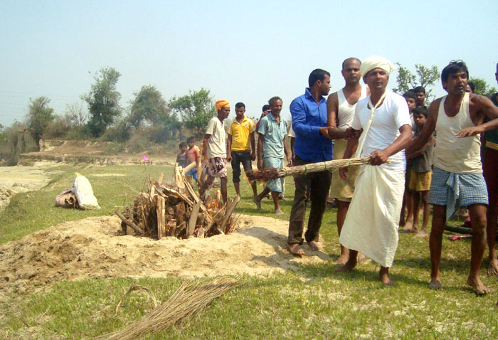 साहित्यकार राजेश विद्रोहीलाई मातृशोक