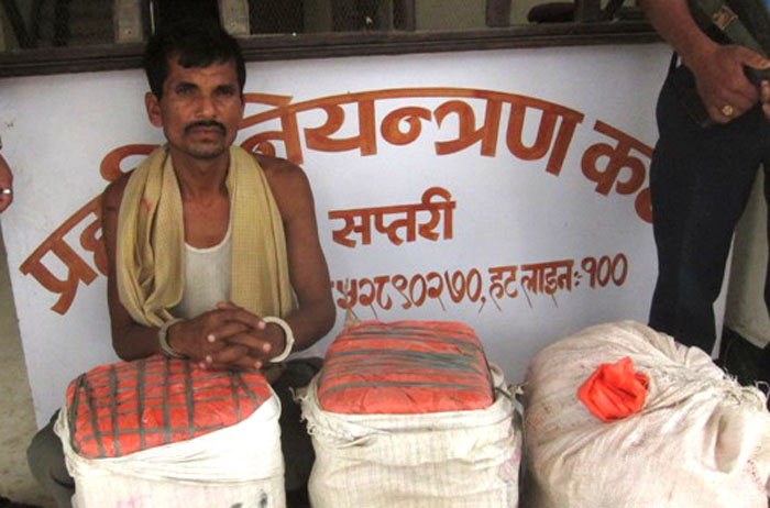 गाँजासहित एक जना पक्राउ