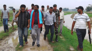 सिंचाई मन्त्री यादवद्वारा बाढी प्रभावित क्षेत्रको स्थलगत निरीक्षण