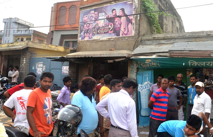 वीरगञ्ज प्रहरीको नाकैमुनि चोरी