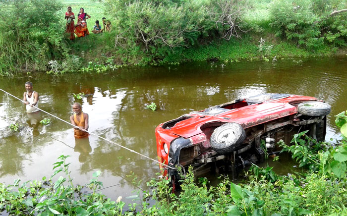 बभनगामा कट्टीमा म्याजिक भ्यान दुर्घटना, ११ यात्रु घाइते