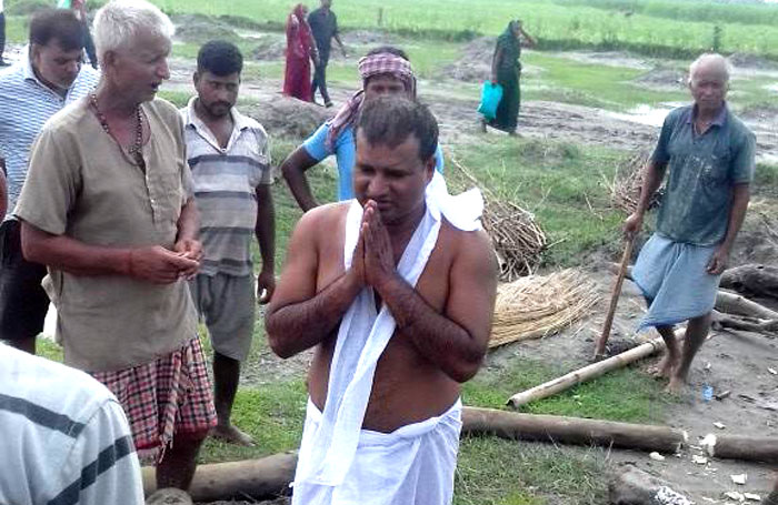 सद्भावना गजेन्द्रवादीका अध्यक्ष तिवारीलाई मातृशोक