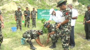अमहाको चुरे क्षेत्र हराभरा बनाउने अभियानमा नेपाली सेना