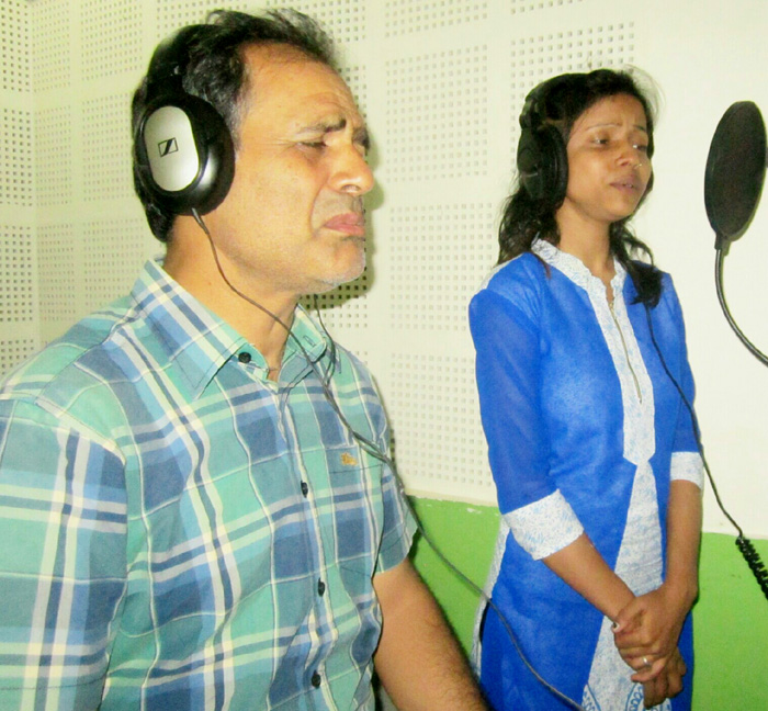 Singer Dhirendra Premarshi and Anju Yadav