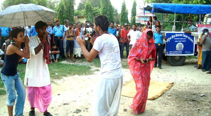 भारदह र कडरबोनामा चेतनामुलक सडक नाटक प्रदर्शन