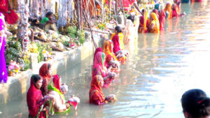 हर्षोल्लासका साथ मनाइदैछ छठ पर्व