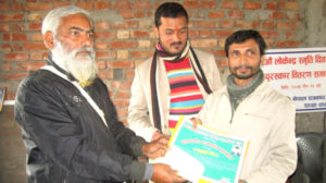 पत्रकार दिनेशलाई उमासिंह तथा ललिता र शैलेन्द्रलाई लोकेन्द्र स्मृती पुरस्कार