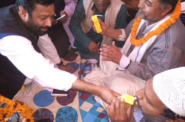 जुस खाएर आन्दोलनकारीहरुले तोडे आमरण अनशन