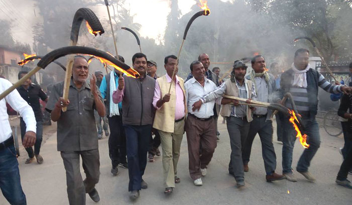 सप्तरीसहित देशैभरि मसाल जुलुस प्रदर्शन