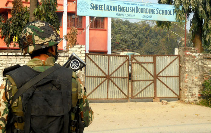 सप्तरीमा बम आतङ्कः लक्ष्मी स्कूलमा पनि सकेट बम