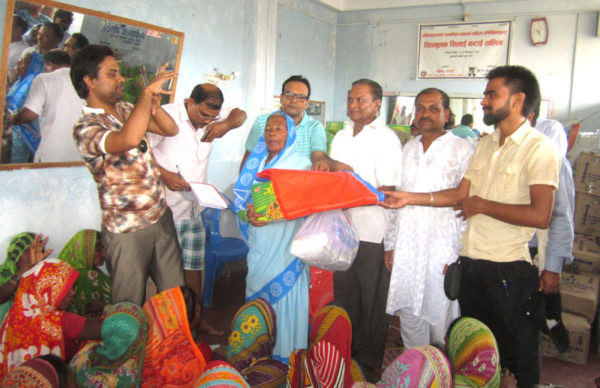 माहेश्वरी सङ्गठनद्वारा सय परिवार बाढी पीडितलाई सहयोग