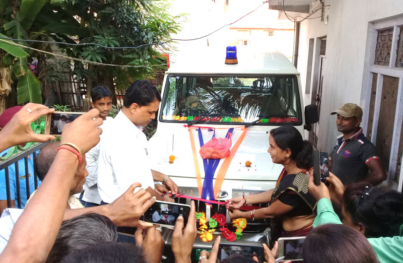 ग्लोबल सहकारीद्वारा सुविधायुक्त एम्बुलेन्स सेवा सञ्चालन