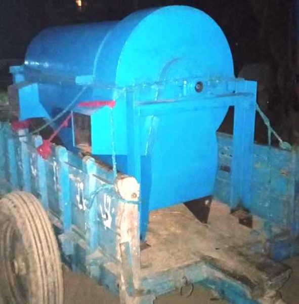 डेढ लाखको समान तथा गोरु बरामद