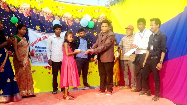 क्रिमसन किड्स एकेडेमीले मनायो विश्व बाल दिवस