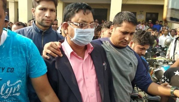 पाँच लाख रुपैयाँ घुस लिँदालिँदै मण्डल पक्राउ