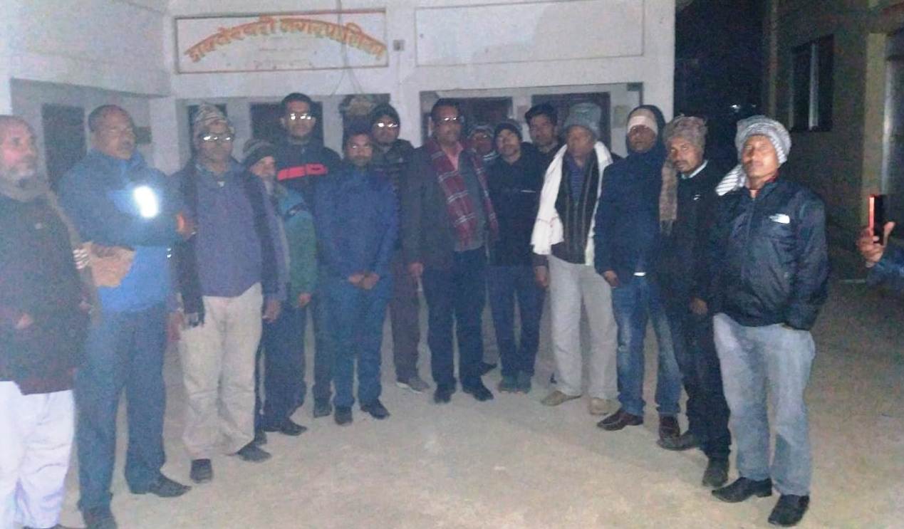 डाक्नेश्वरी नगरपालिका कार्यालयमा लगाइएको ताला खुलाउन २२ बुँदे सहमति