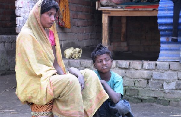 कष्टकर, अभाव र अँध्यारो संसारमा संघर्षरत भोल्वीदेवी मोची