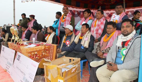 सलहेश युवा लहानले उचाले विद्यापति गोल्डकप फुटबलको उपाधि