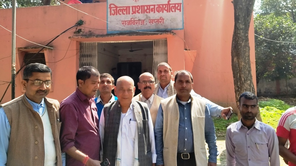जिर्ण सडकहरु मर्मत सम्भार गराउन प्रजिअलाई ध्यानाकर्षण