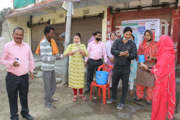 कोरोना सतर्कताः ठाउँ–ठाउँमा साबुन पानीले हात धुने सुविधा