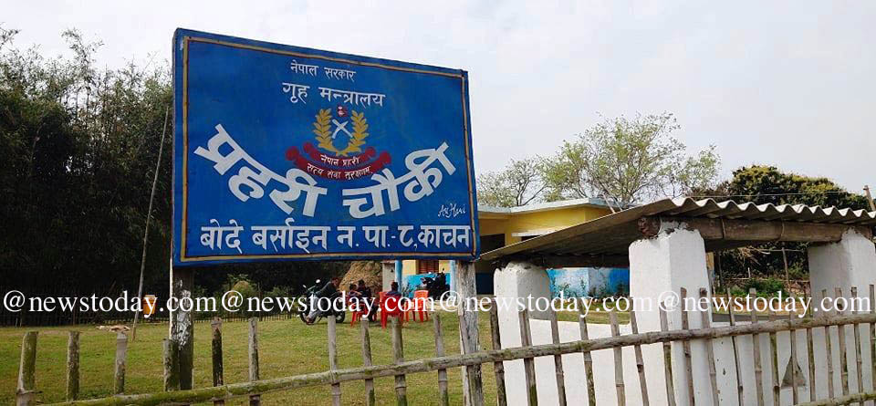 हतकडीसहित हिरासतबाटै युवक फरार