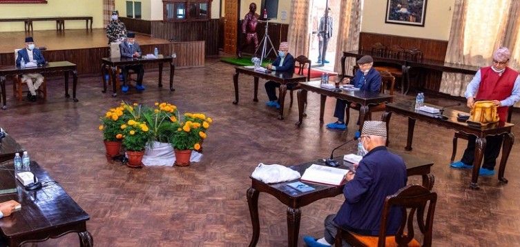 सचिवालय वैठक सकेर नेकपाका दुवै अध्यक्ष शितलनिवासमा