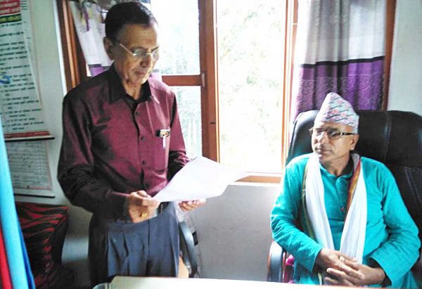 कोराना रोकथाम तथा नियन्त्रणमा भएको खर्च विवरण माग गर्दै सप्तकोशी नगरपालिकामा कांग्रेसको ज्ञापन पत्र