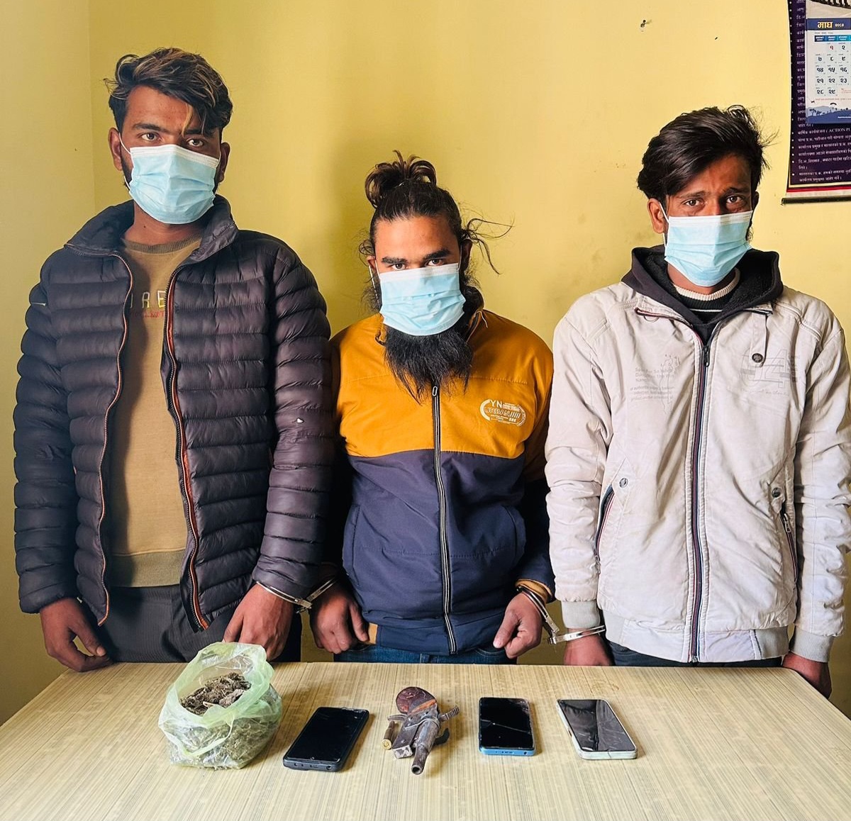 सप्तरीमा पेस्तोल र गाँजासहित तीन युवक पक्राउ