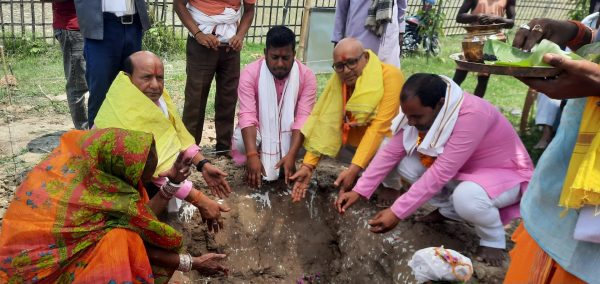 पाँचकिलो देखी पौवासम्म बन्ने भयो लक्ष्मणलाल प्रधान मार्ग