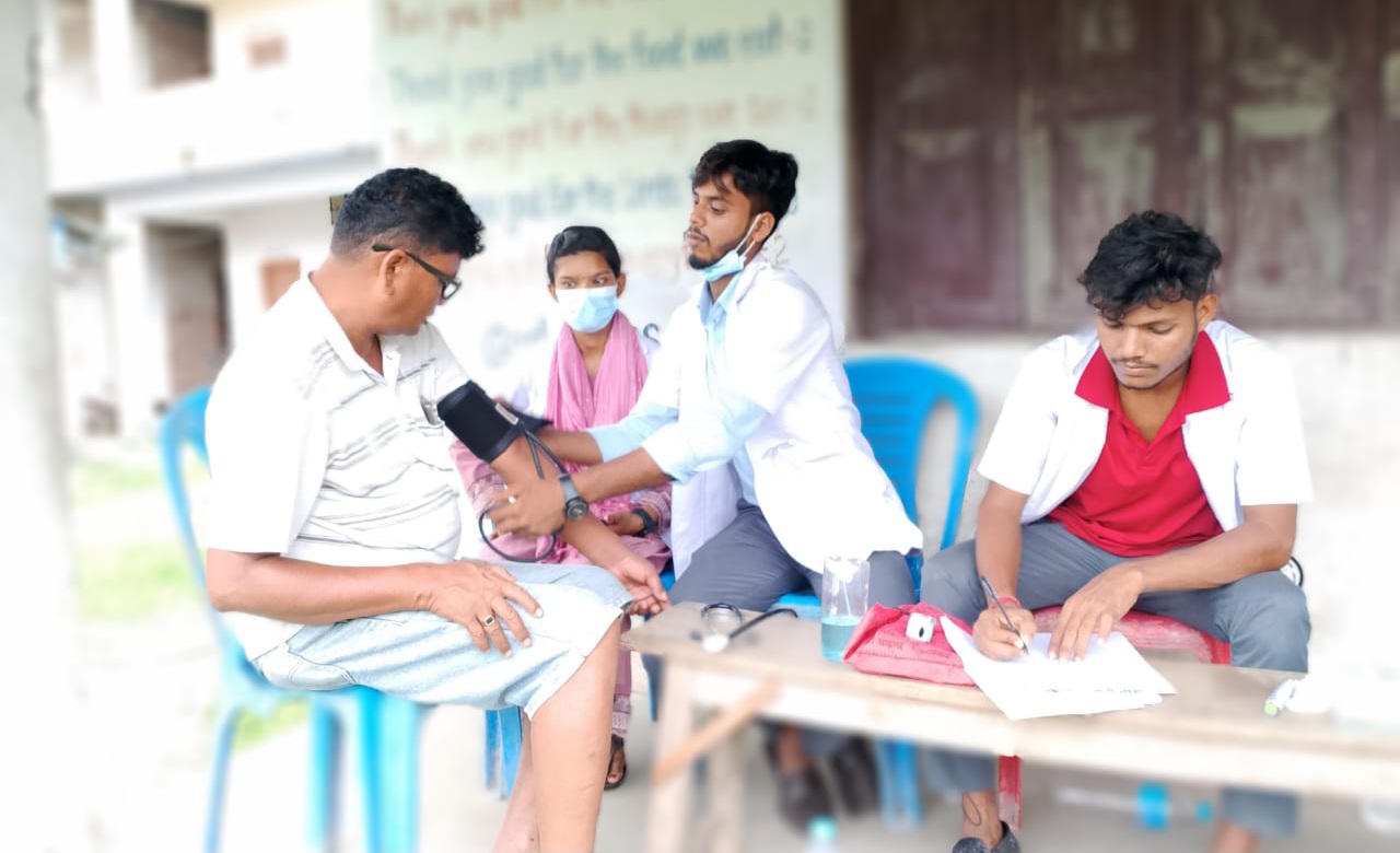 घोघिदाहामा २ सय ५० जनाले गराए निशुल्क स्वास्थ्य जाँच