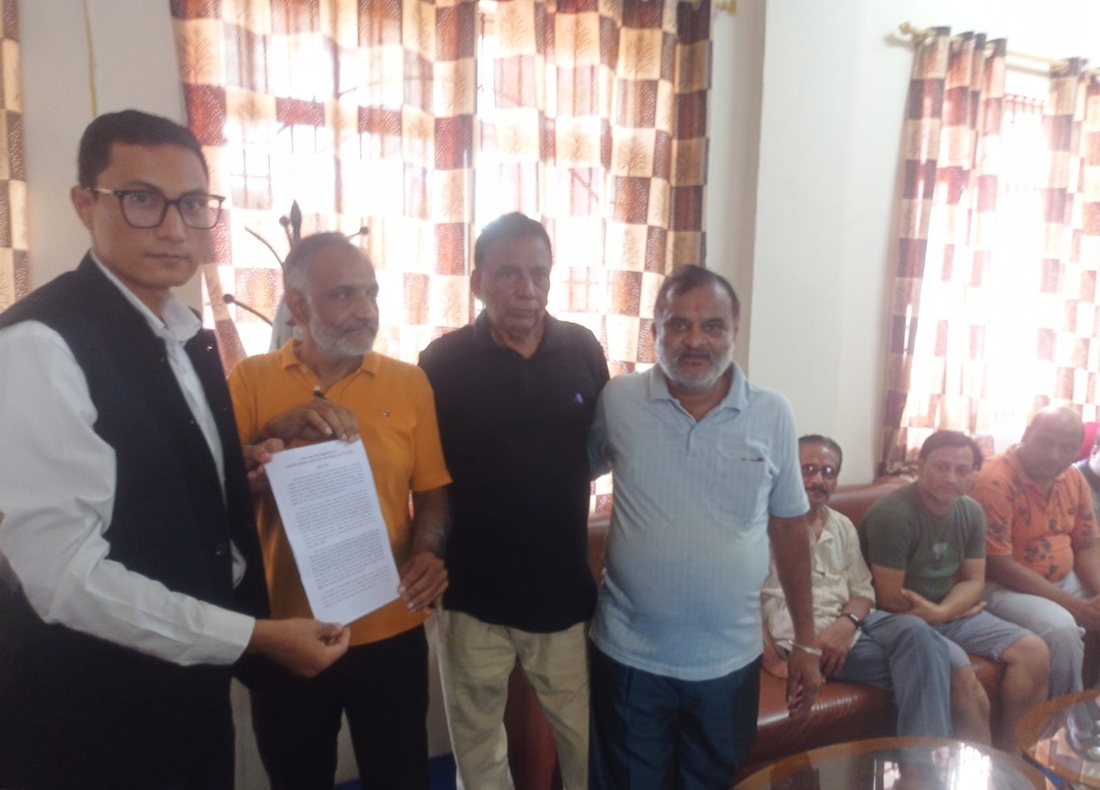 गौशाला धर्मशालाको विवाद उत्कर्षमा, प्रर्दशनसहित प्रधानमन्त्रीलाई ज्ञापन पत्र