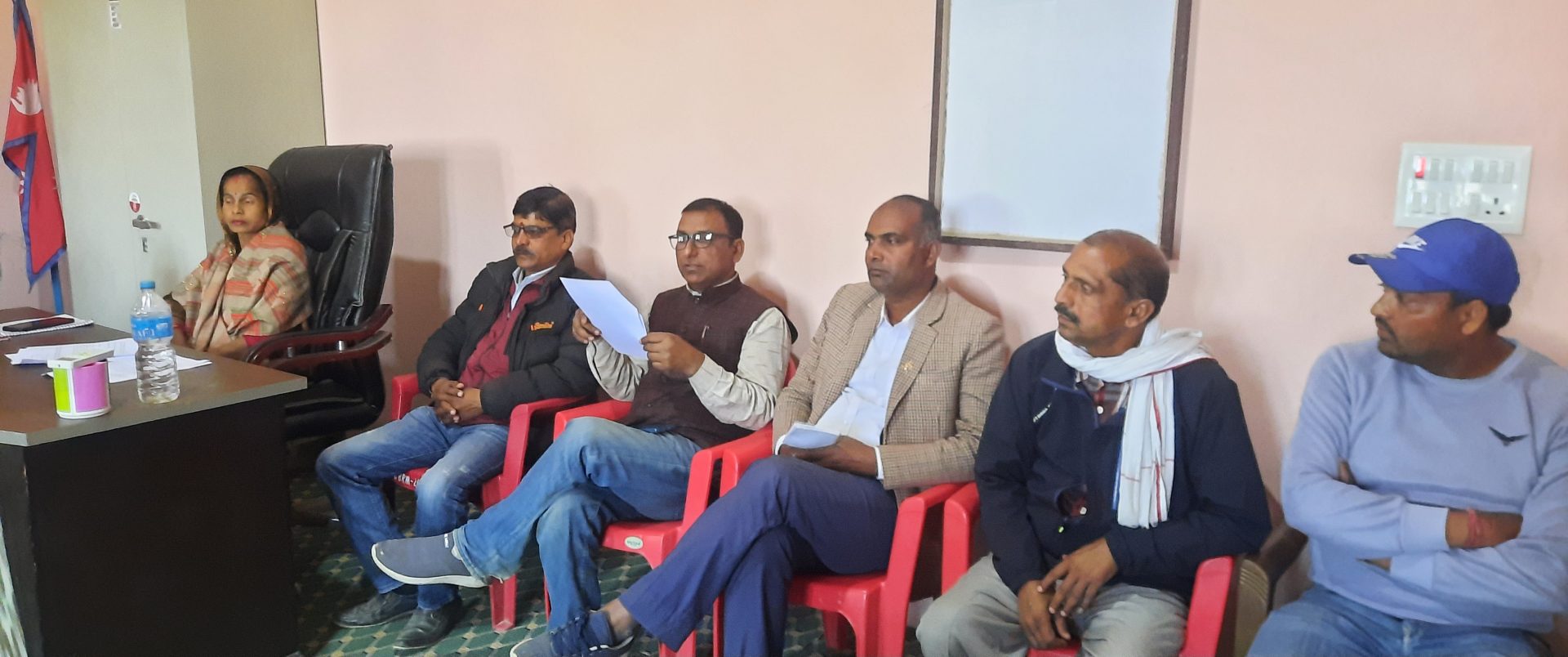 बलनविहुलकी उपाध्यक्षसहित बहुमत कार्यपालिका  सदस्य विशेष गाउँसभाको विपक्षमा, निर्णय खारेजीको माग