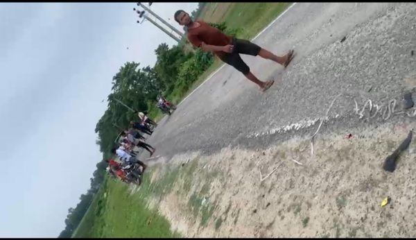 भारदहको कोशी बाँधमा दुईमोटरसाइकल ठोकिँदा दुईको मृत्यु, एकजना घाइते 