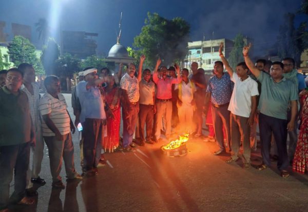 राजविराजमा जसपा नेपालद्वारा प्रदर्शन : गौर घटना व्यूत्याउने प्रयास भए सशक्त आन्दोलन गर्ने चेतावनी