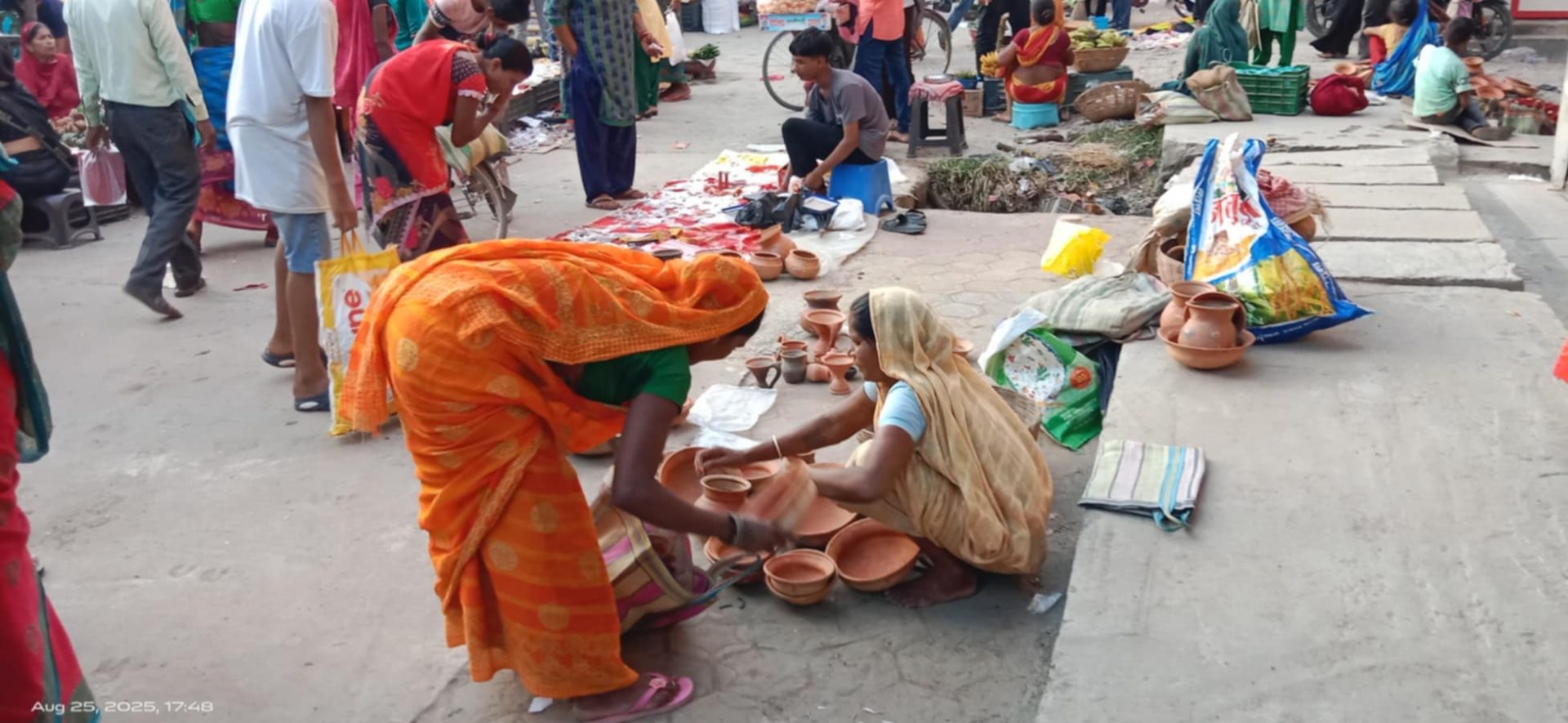 राजविराज हटियामा मनलाग्दी बट्टी असुली, साना व्यापारी मर्कामा  