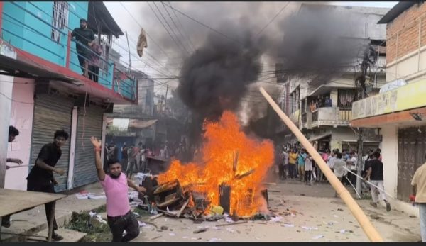 पूर्व  सिंचाइमन्त्री यादवको गाडी तोडफोड: जसपा नेपालको कार्यालयमा आगजनी