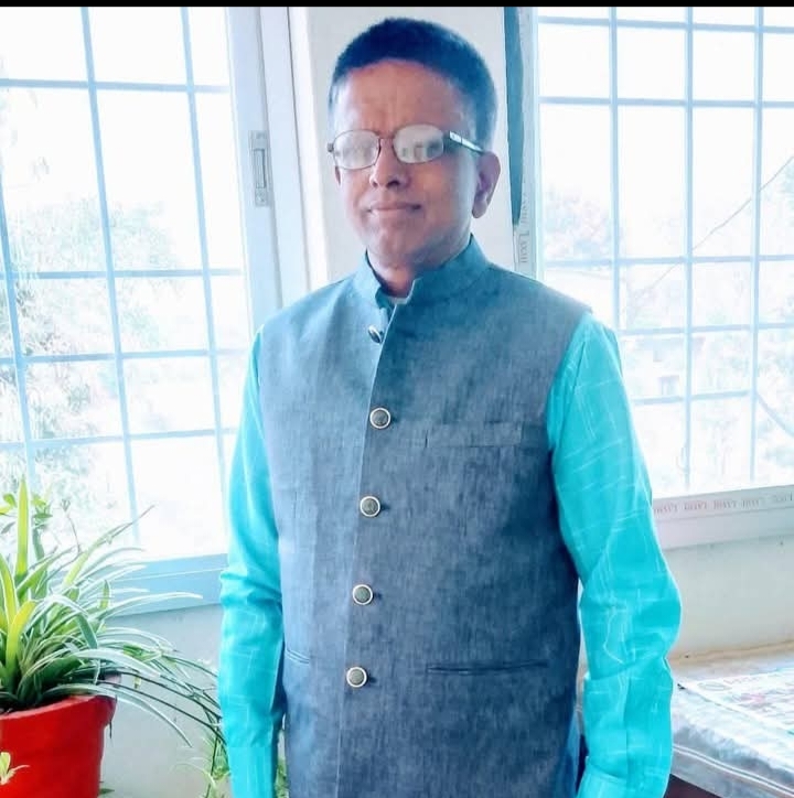 प्रधानाध्यापक रविन्द्र यादवमाथि आक्रमण