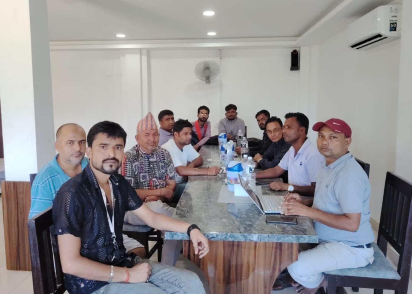 नगर प्रमुखको दुर्व्यवहारप्रति कञ्चनरुपका पत्रकारहरुको आपत्ति 