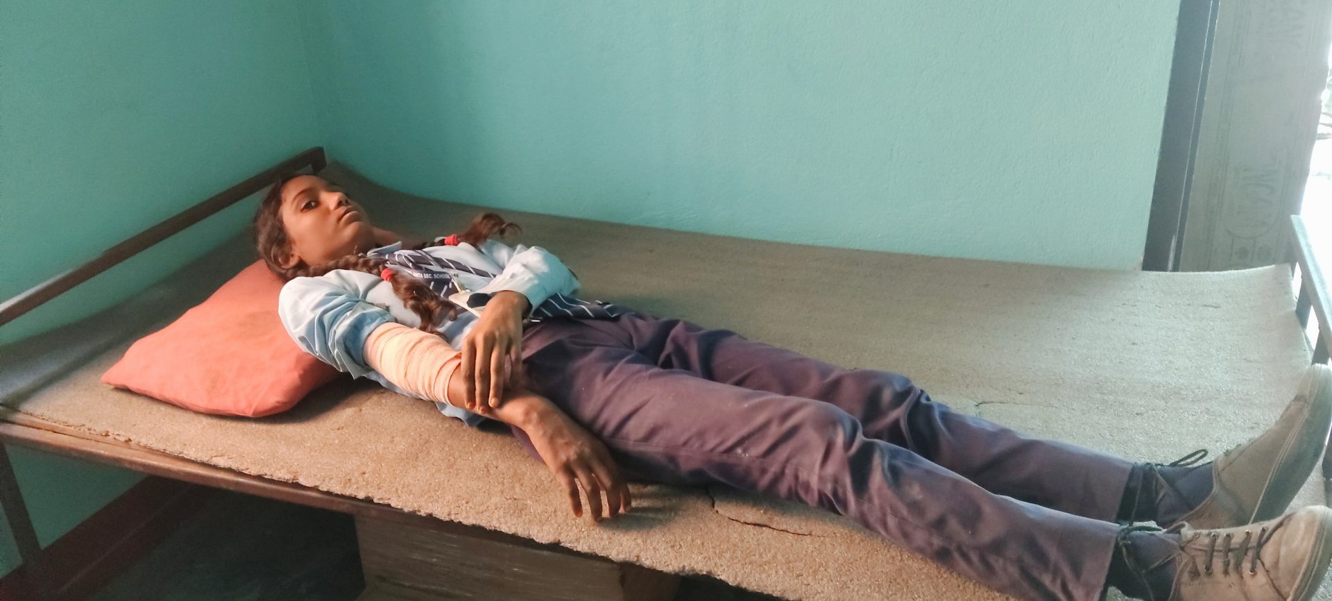 ट्याक्टर चालकको लापरबाही : स्कुले बालिका घाइते